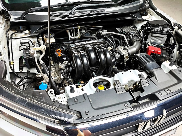 ( Gress Like New ) Honda BRV E Manual 2022 Istimewa M/T