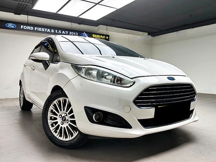 ( Low KM ) Ford Fiesta S 2013 1.5 AT Pajak Panjang Siap Pakai