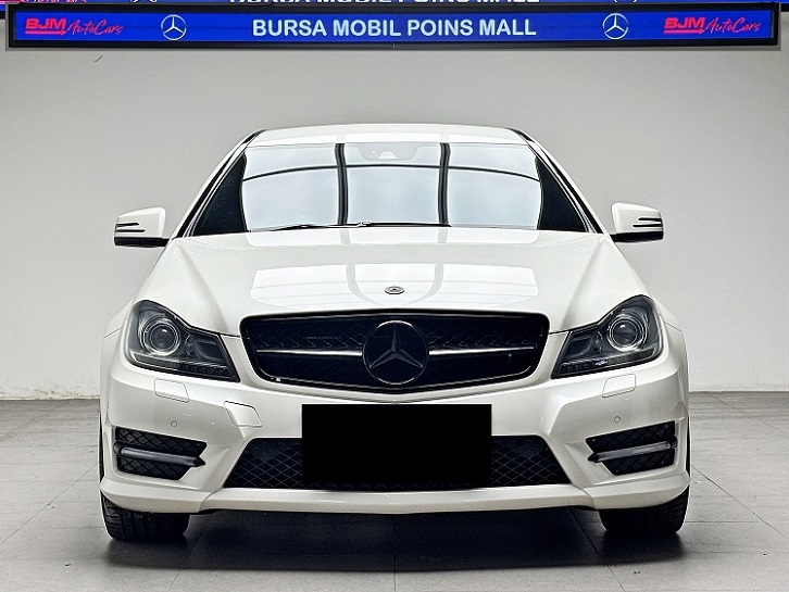 Mercedes Benz C250 Coupe 2013 KM Low