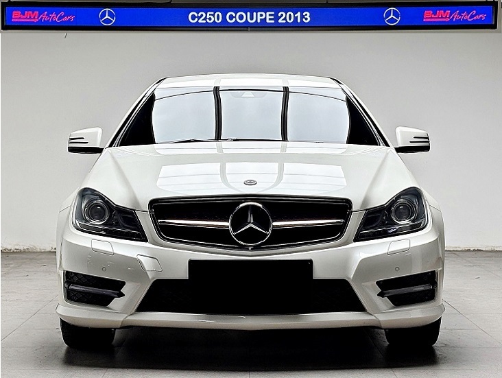 Mercedes Benz C250 Coupe 2013 KM Low