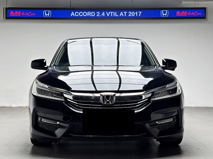 Honda Accord VTiL 2017 KM Low  Rawatan